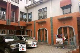 Immeuble  vendre  Lemba  450.000  dbattre